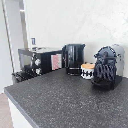 Alfa Doppelzimmer Teekueche Porsche Bosch L Gemeinschaftsbad Wifi Smarttv L Double With Kitchenette And Shared Bathroom Bs21a7 Štutgart
