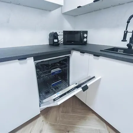 Alfa Doppelzimmer Teekueche Porsche Bosch L Gemeinschaftsbad Wifi Smarttv L Double With Kitchenette And Shared Bathroom Bs21a7 شقة