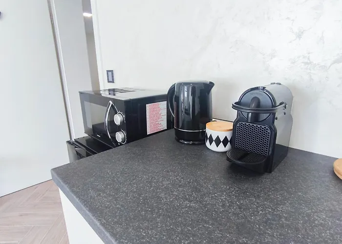 Alfa Doppelzimmer Teekueche Porsche Bosch L Gemeinschaftsbad Wifi Smarttv L Double With Kitchenette And Shared Bathroom Bs21a7 シュトゥットガルト