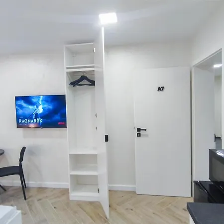 Alfa Doppelzimmer Teekueche Porsche Bosch L Gemeinschaftsbad Wifi Smarttv L Double With Kitchenette And Shared Bathroom Bs21a7 Appartement