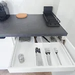 Alfa Doppelzimmer Teekueche Porsche Bosch L Gemeinschaftsbad Wifi Smarttv L Double With Kitchenette And Shared Bathroom Bs21a7 Apartman Stuttgart